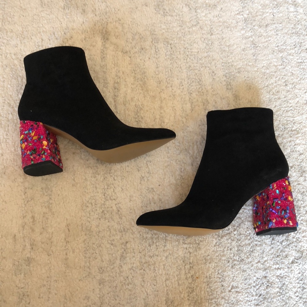 NWOB Betsey Johnson Kassie Boots - Picture 3 of 7